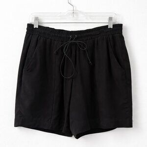 ALC Black High Waisted Dress Shorts Women's Size 4 Regular Pleated Front Solid